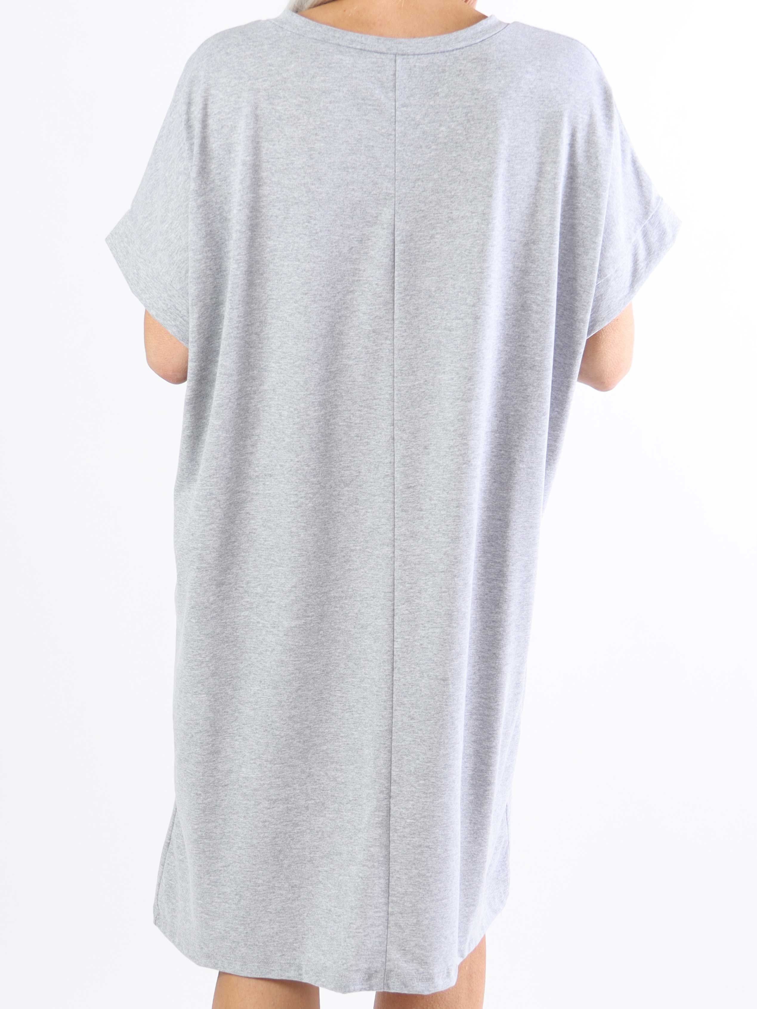 Pernille - Plus size t-shirtkjole i bomuld med tryk